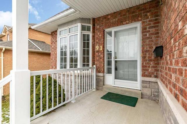 91 Lowndes Ave, House detached with 2 bedrooms, 2 bathrooms and 4 parking in Georgina ON | Image 2