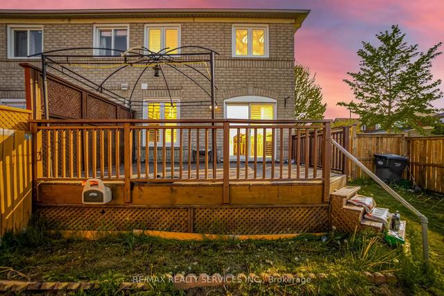 123 Oatfield Rd S, House semidetached with 4 bedrooms, 3 bathrooms and 4 parking in Brampton ON | Image 35