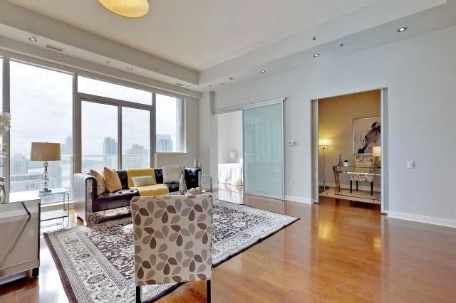Lph3403 - 375 King St W, Condo with 2 bedrooms, 2 bathrooms and 2 parking in Toronto ON | Image 6