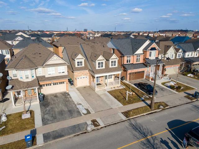 9715 Creditview Rd, House detached with 3 bedrooms, 4 bathrooms and 4 parking in Brampton ON | Image 12