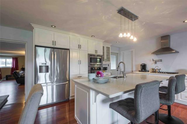 18 Hillcrest Dr, House detached with 4 bedrooms, 3 bathrooms and 12 parking in Quinte West ON | Image 27