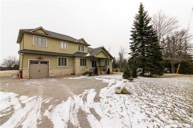 13305 Dufferin St, House detached with 3 bedrooms, 2 bathrooms and 8 parking in King ON | Image 1