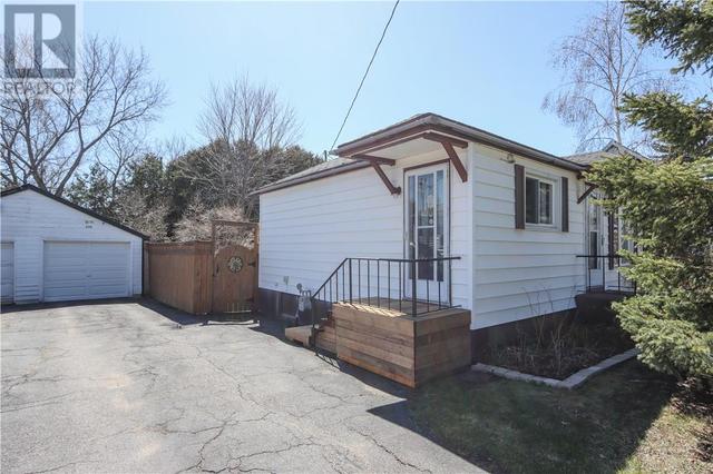 209 Third Avenue, House detached with 2 bedrooms, 1 bathrooms and null parking in Greater Sudbury ON | Image 30