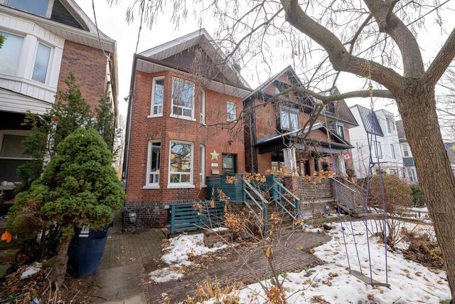 33 Hunter St, House detached with 3 bedrooms, 3 bathrooms and 0 parking in Toronto ON | Card Image