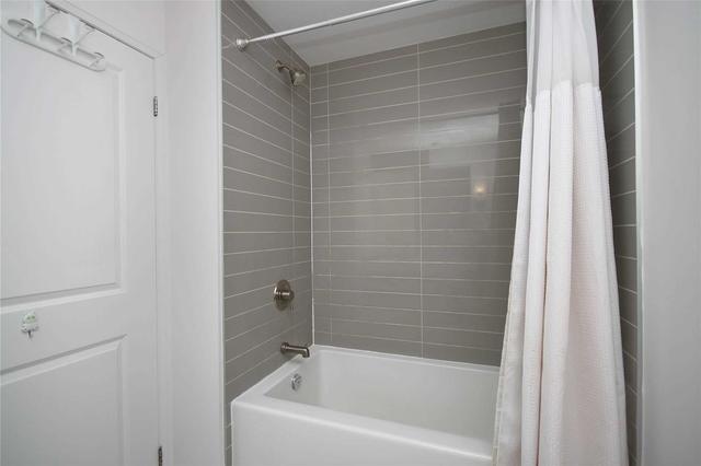 1012 - 8 Mercer St, Condo with 1 bedrooms, 1 bathrooms and 0 parking in Toronto ON | Image 13