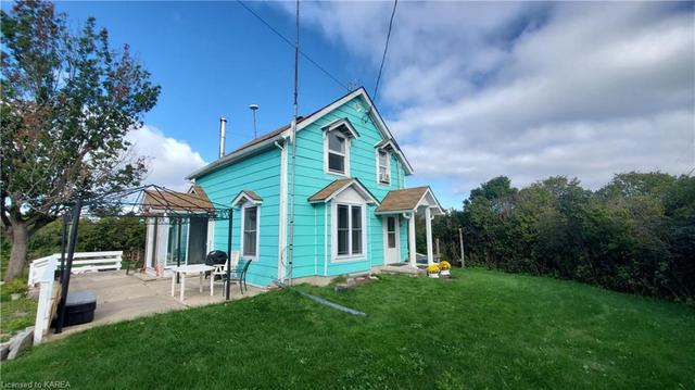 2917 Dixon Road, House detached with 2 bedrooms, 2 bathrooms and 5 parking in South Frontenac ON | Image 15