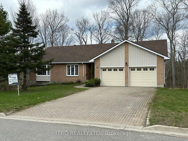 188 Maple Heights Dr, House detached with 3 bedrooms, 3 bathrooms and 6 parking in Gravenhurst ON | Image 1
