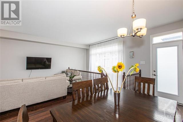 311 Tulum Crescent, Townhouse with 3 bedrooms, 3 bathrooms and 3 parking in Ottawa ON | Image 9
