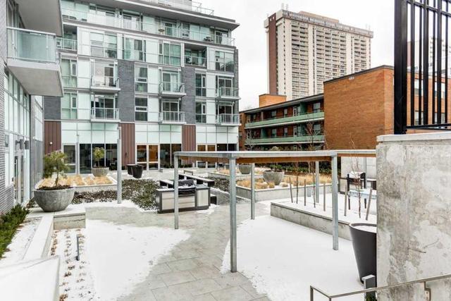 Th9 - 101 Erskine Ave, Townhouse with 3 bedrooms, 3 bathrooms and 1 parking in Toronto ON | Image 1