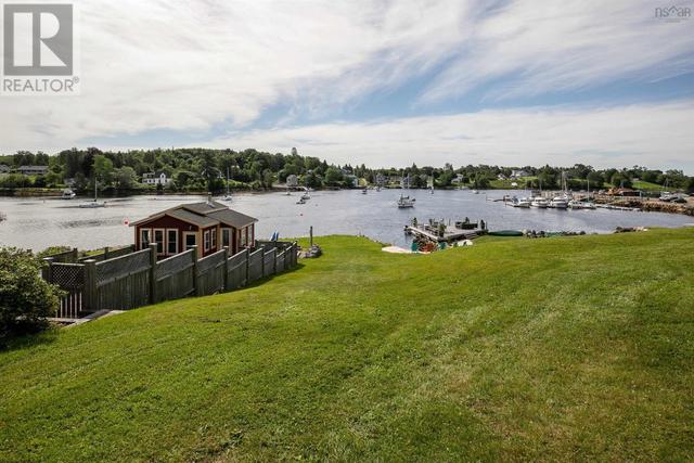 10309 St Margarets Bay Road, House detached with 3 bedrooms, 3 bathrooms and null parking in Halifax NS | Image 32