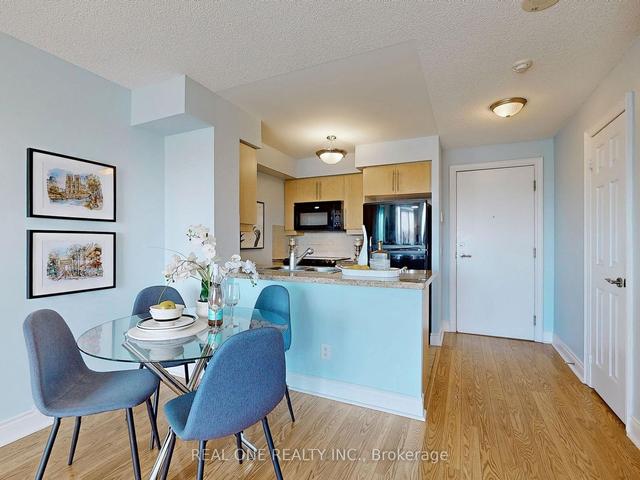 528 - 25 Greenview Ave, Condo with 2 bedrooms, 2 bathrooms and 1 parking in Toronto ON | Image 6