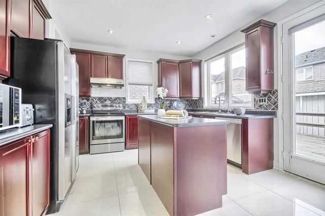 36 Sarum Cres, House detached with 4 bedrooms, 4 bathrooms and 4 parking in Markham ON | Image 4