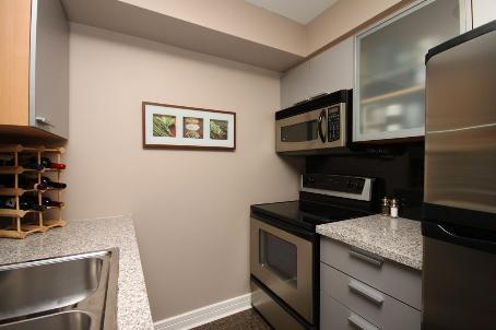 404 - 16 Harrison Garden Blvd, Condo with 2 bedrooms, 2 bathrooms and 1 parking in Toronto ON | Image 6