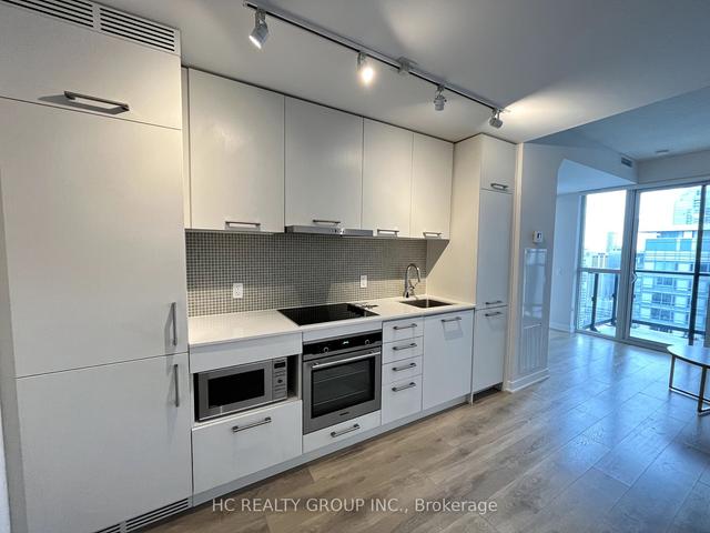 4611 - 87 Peter St, Condo with 1 bedrooms, 1 bathrooms and 0 parking in Toronto ON | Image 4