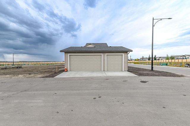 8726 128 Avenue, House detached with 3 bedrooms, 2 bathrooms and 8 parking in Grande Prairie AB | Image 36