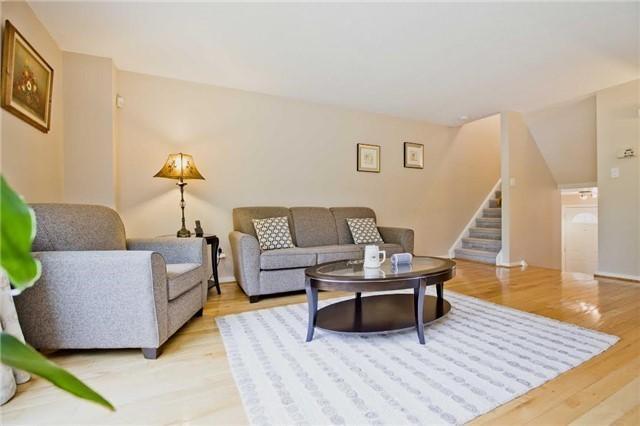 8 - 646 Village Pkwy, Townhouse with 3 bedrooms, 3 bathrooms and 2 parking in Markham ON | Image 5