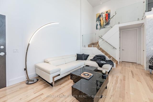 ph4 - 112 King St E, Condo with 2 bedrooms, 2 bathrooms and 0 parking in Hamilton ON | Image 7