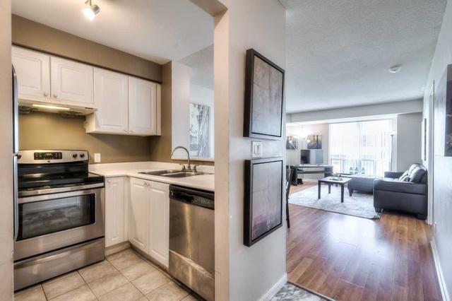 606 - 1 Lee Centre Dr, Condo with 2 bedrooms, 2 bathrooms and 1 parking in Toronto ON | Image 21