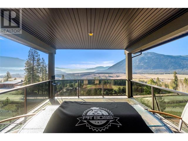 2711 Sun Ridge Place, House detached with 3 bedrooms, 3 bathrooms and 4 parking in Columbia Shuswap C BC | Image 50