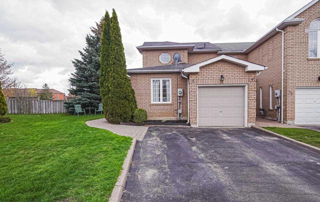 35 Creekwood Cres, House attached with 3 bedrooms, 3 bathrooms and 5 parking in Whitby ON | Image 12