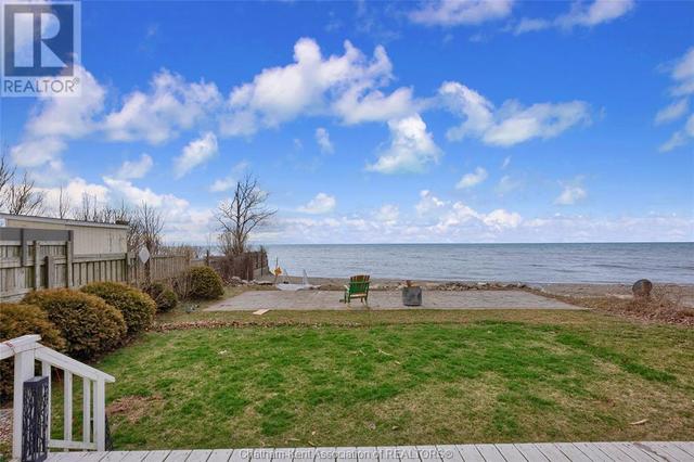 18420 Erie Shore Drive, House detached with 3 bedrooms, 2 bathrooms and null parking in Chatham Kent ON | Image 44