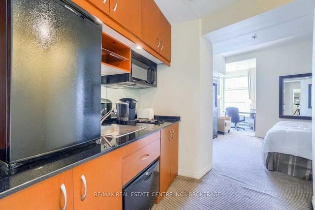 4202 - 1 King Street St W, Condo with 0 bedrooms, 1 bathrooms and 0 parking in Toronto ON | Image 22