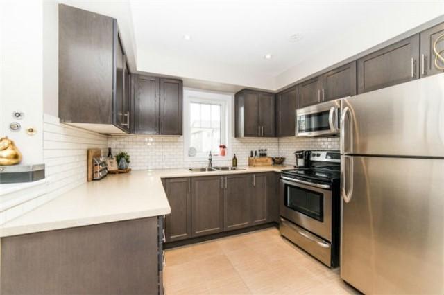 81 Tabaret Cres, House attached with 2 bedrooms, 2 bathrooms and 2 parking in Oshawa ON | Image 11