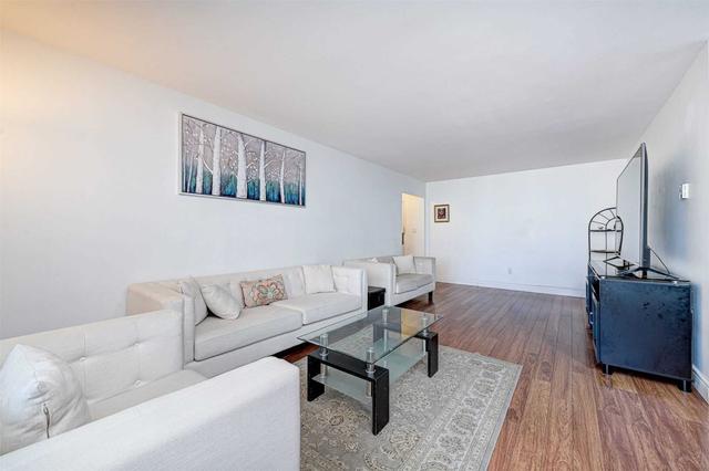 1911 - 5 Massey Sq, Condo with 2 bedrooms, 1 bathrooms and 0 parking in Toronto ON | Image 13