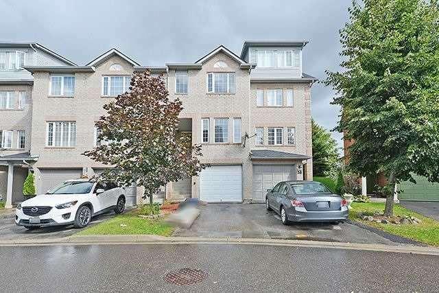 36 - 36 Spadina Rd, House attached with 3 bedrooms, 3 bathrooms and 2 parking in Brampton ON | Image 1