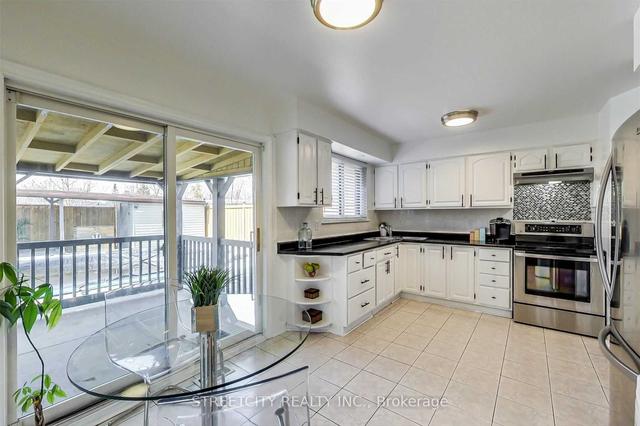 9 Watson Cres, House detached with 3 bedrooms, 3 bathrooms and 6 parking in Brampton ON | Image 37