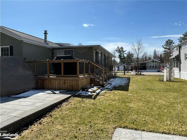 111 Madawaska Trail, House detached with 2 bedrooms, 1 bathrooms and 2 parking in Wasaga Beach ON | Image 19