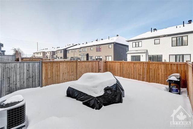 21 Fallengale Crescent, Townhouse with 3 bedrooms, 3 bathrooms and 2 parking in Ottawa ON | Image 27