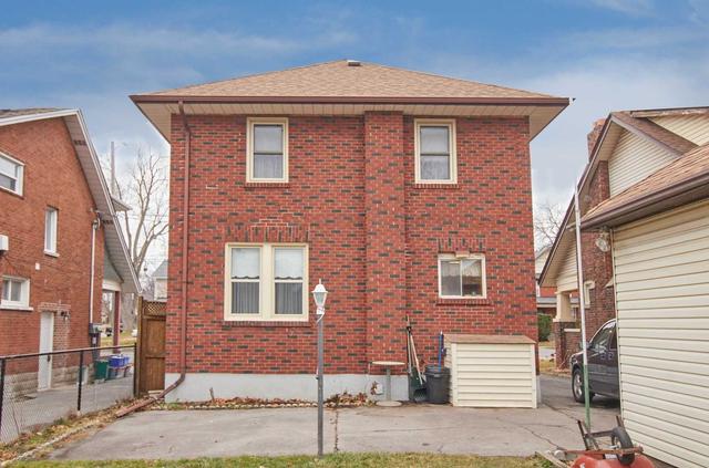 93 Ritson Rd S, House detached with 3 bedrooms, 2 bathrooms and 4 parking in Oshawa ON | Image 17
