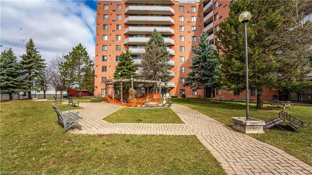802 - 9 Bonheur Court, House attached with 2 bedrooms, 1 bathrooms and null parking in Brantford ON | Image 25