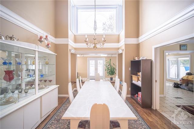 33 Hime Crescent, House detached with 4 bedrooms, 3 bathrooms and 6 parking in Ottawa ON | Image 11