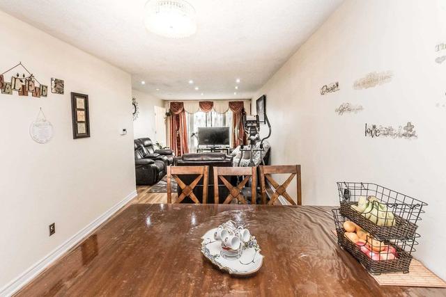 3449 Clara Dr, House semidetached with 3 bedrooms, 4 bathrooms and 3 parking in Mississauga ON | Image 38
