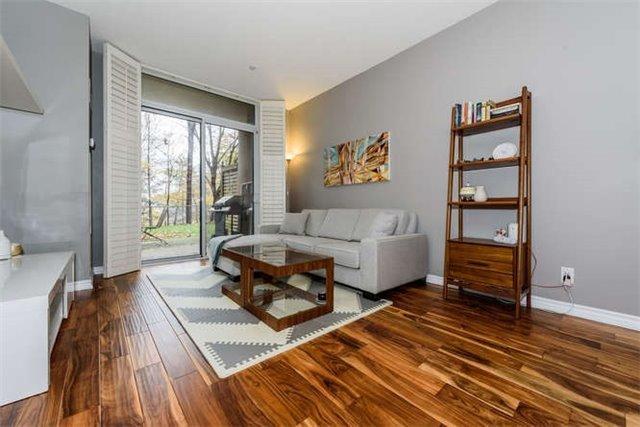 T09 - 16 Dallimore Circ, Condo with 1 bedrooms, 1 bathrooms and 2 parking in Toronto ON | Image 9