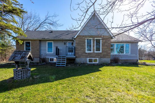 30 Sibley Ave, House detached with 3 bedrooms, 3 bathrooms and 10 parking in Kawartha Lakes ON | Image 1