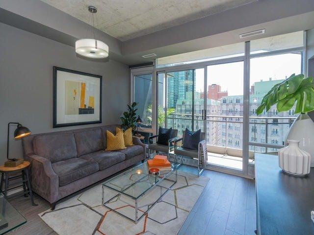 1001 - 127 Queen St E, Condo with 1 bedrooms, 1 bathrooms and null parking in Toronto ON | Image 1