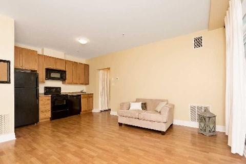 204 - 459 Kerr St, Condo with 1 bedrooms, 1 bathrooms and 1 parking in Oakville ON | Image 6