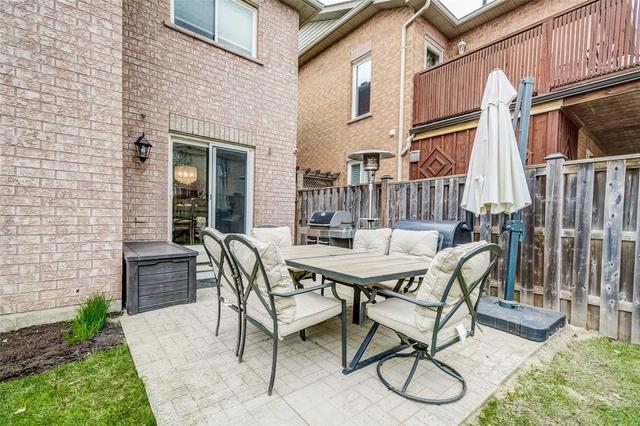132 Beaverbrook Cres, House detached with 3 bedrooms, 3 bathrooms and 3 parking in Vaughan ON | Image 33