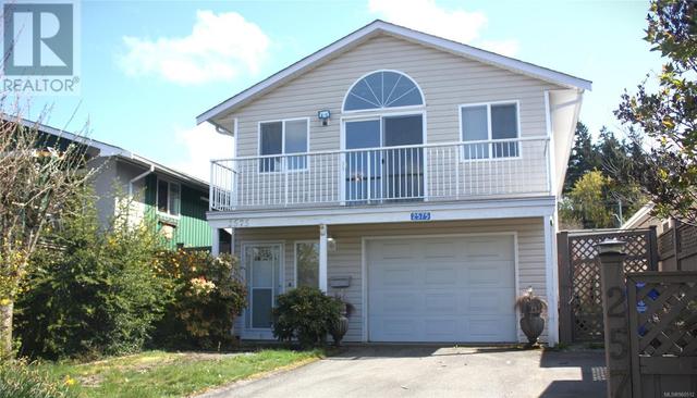 2575 2nd Ave, House detached with 3 bedrooms, 2 bathrooms and 2 parking in Port Alberni BC | Image 1