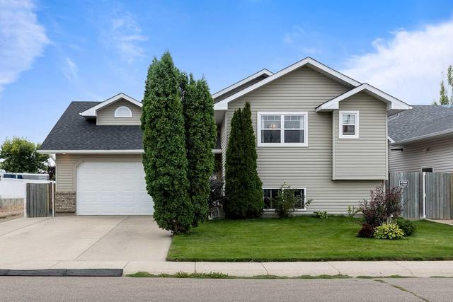 473 Stark Way Se, House detached with 3 bedrooms, 3 bathrooms and 4 parking in Medicine Hat AB | Image 1