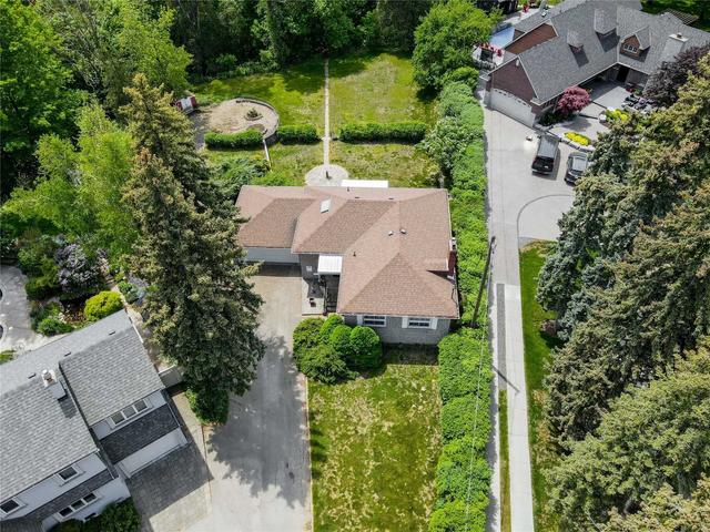 3 Faircrest Circ, House detached with 3 bedrooms, 2 bathrooms and 6 parking in Toronto ON | Image 5