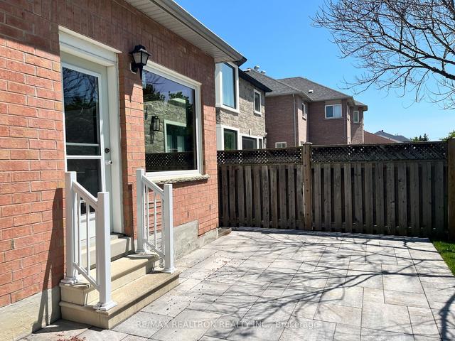 44 Sabiston Dr, House detached with 3 bedrooms, 4 bathrooms and 8 parking in Markham ON | Image 9