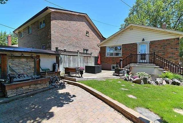 106 Shaver Ave N, House detached with 2 bedrooms, 2 bathrooms and 2 parking in Toronto ON | Image 17