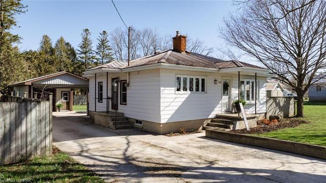 54 Mill Road E, House detached with 2 bedrooms, 1 bathrooms and 6 parking in Huron East ON | Image 1