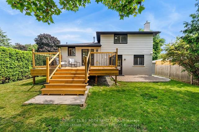 34 Roslyn Rd, House detached with 2 bedrooms, 1 bathrooms and 3 parking in Barrie ON | Image 2