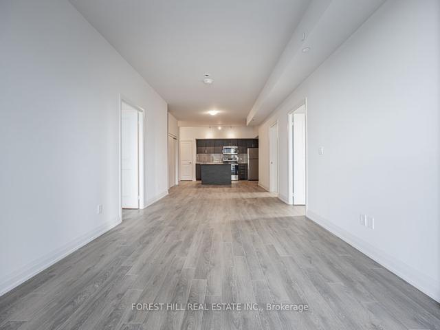 401 - 10 Meadowglen Pl, Condo with 3 bedrooms, 2 bathrooms and 1 parking in Toronto ON | Image 5