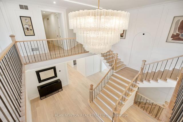 62 Silver Fox Pl, House detached with 7 bedrooms, 10 bathrooms and 23 parking in Vaughan ON | Image 3